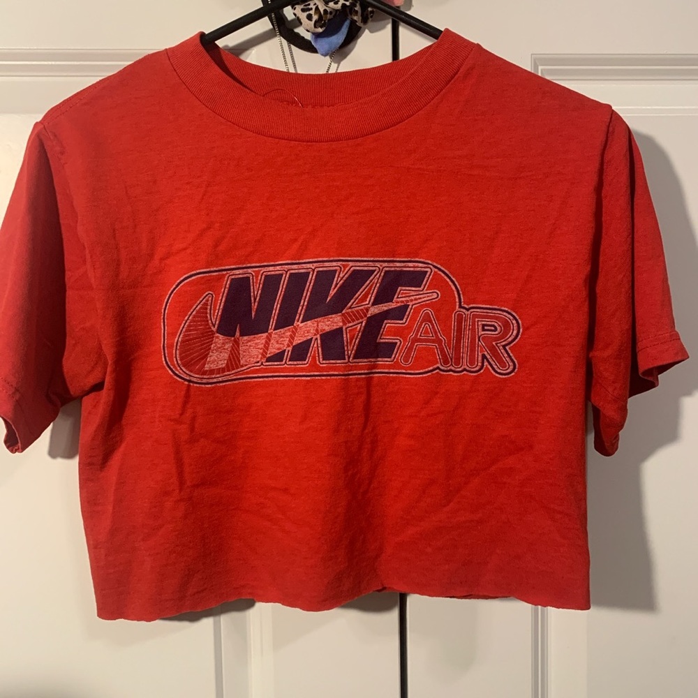 ✰ Retro/Vintage Nike Crop-Top